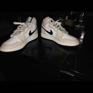 Jordan 1 white black and grey